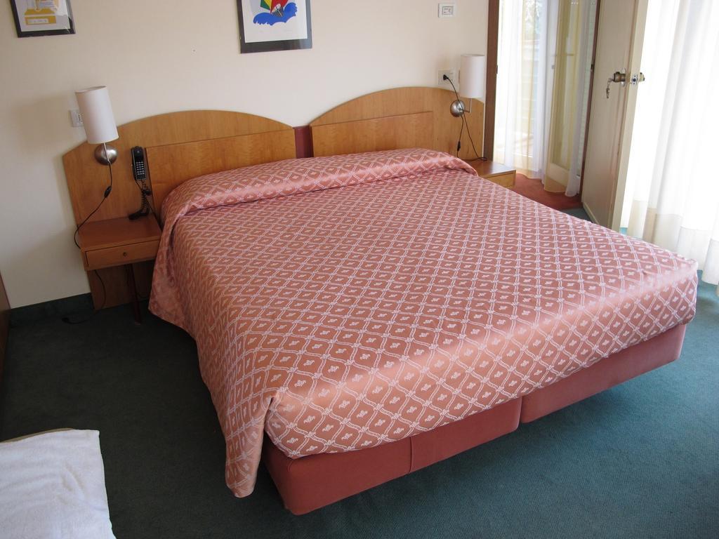 Hotel Astoria Lido Σιρμιόνε Δωμάτιο φωτογραφία
