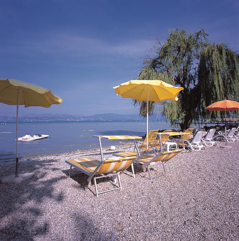 Hotel Astoria Lido Σιρμιόνε Εξωτερικό φωτογραφία
