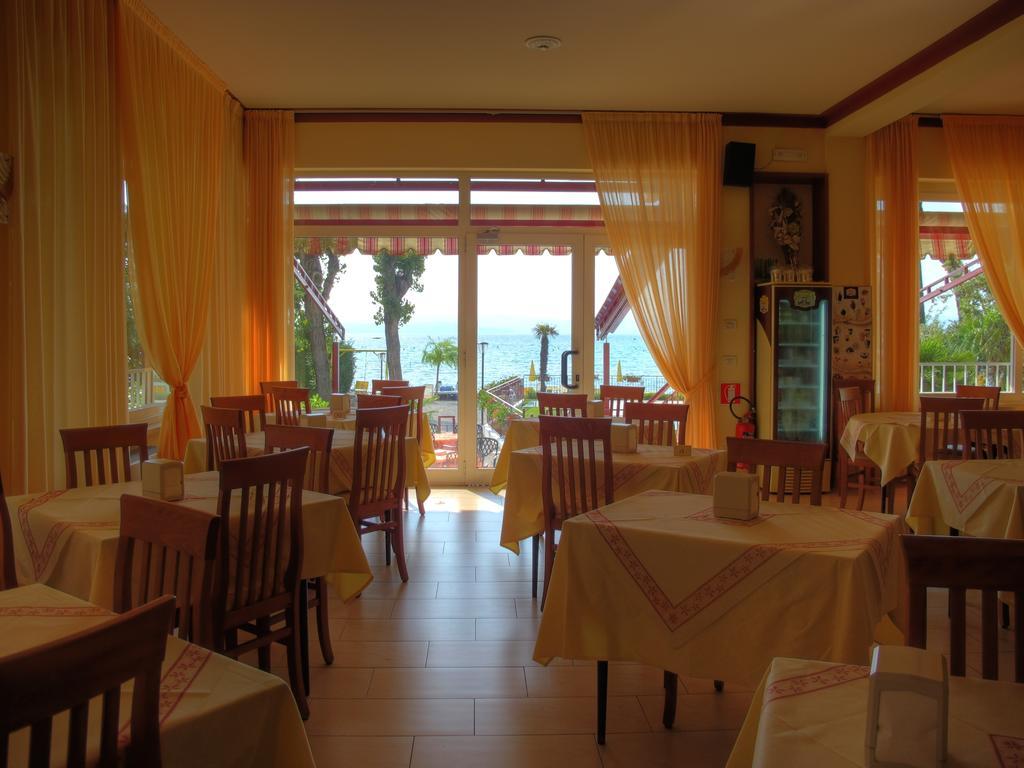 Hotel Astoria Lido Σιρμιόνε Εξωτερικό φωτογραφία